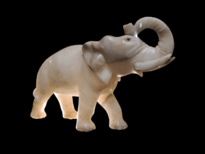 Slon z alabastru